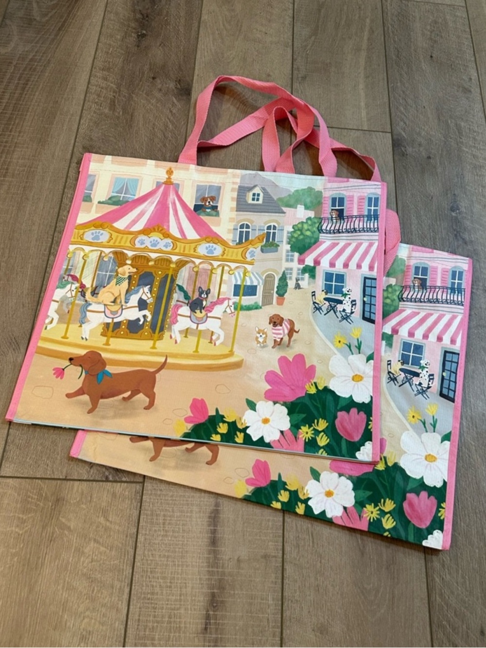 Homegoods TJMaxx Marshalls Dog Carousel Print Shopper Tote Bags Set of 2 NWOT